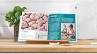 Créer un Livre photo Pixum comme livre de cuisine Livre photo de recettes avec recette et photos de biscuits et une grand-mère avec sa petite-fille