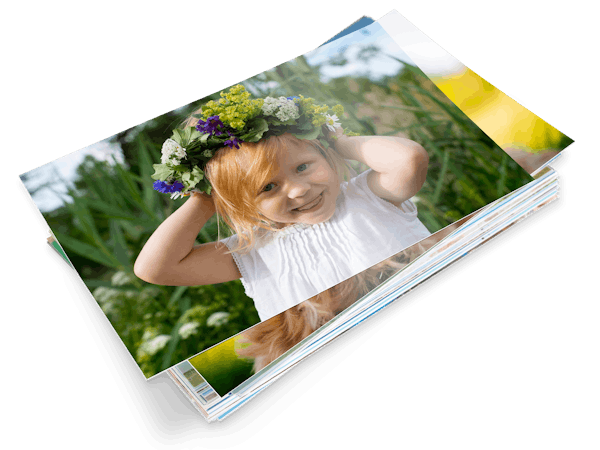 fremkaldt fotostak med billede af pige med blomster i håret